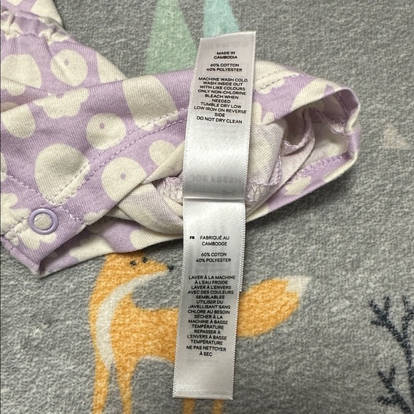 Joe Fresh Lavender Baby Romper with White Floral Design - Picture 4 of 4